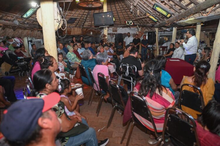 Fortalece Lalo Gattás acercamiento con el pueblo de Victoria.