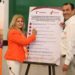Firma Victoria decálogo contra la violencia hacia las mujeres.