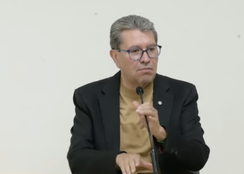 Ley esposa un “exceso legislativo”: Ricardo Monreal.
