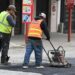 Supervisa alcalde Lalo Gattás trabajo de bacheo en la Miguel Alemán.