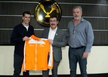 Da rector bienvenida al nuevo DT del Correcaminos UAT