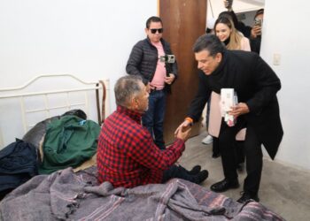 Visitan Lucy y Lalo albergue del CEDIF 1.