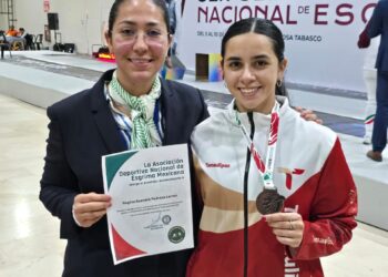 Destacan estudiantes de la UAT en Nacional de Esgrima