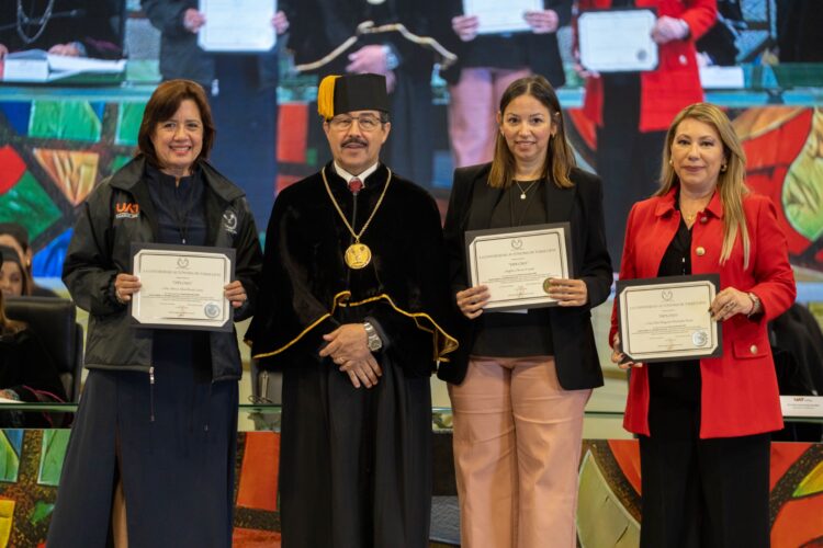 Reconoce la UAT a universitarios por su excelencia y humanismo