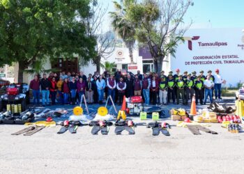 Entrega Gobierno del Estado equipo a Protección Civil para enfrentar incendios forestales