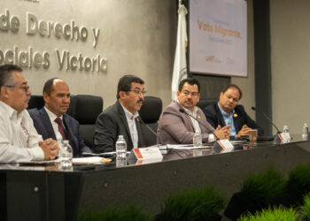 Exponen en la UAT conferencia “Voto Migrante, Elecciones 2027”