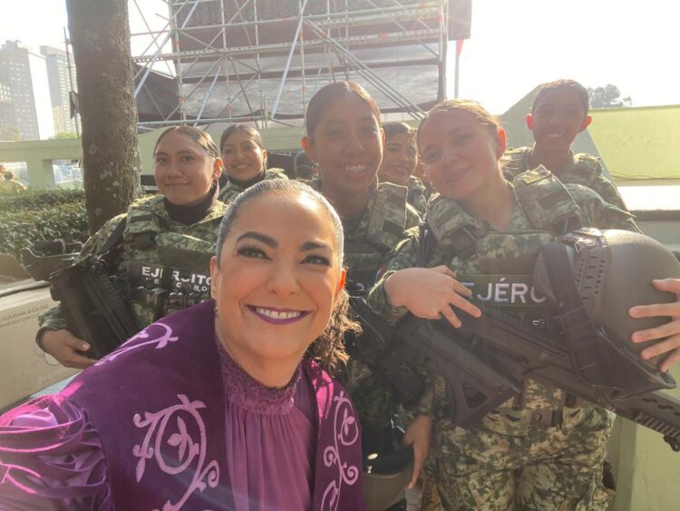 Senadora Olga Sosa Ruiz, asiste a la ceremonia de conmemoración del día internacional de la mujer