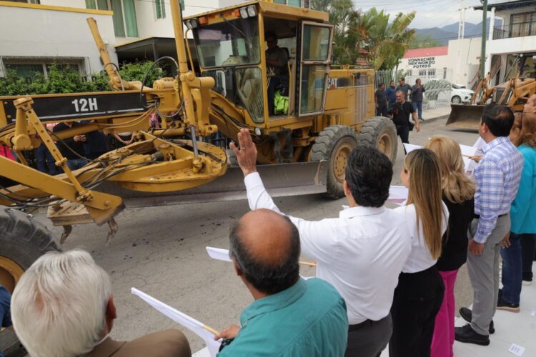 Arranca Municipio obra de rehabilitación de calle en la Magisterial.
