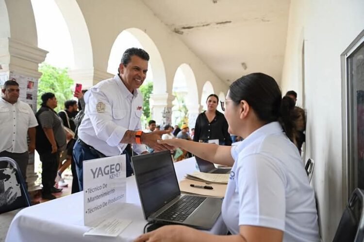 Promueve Municipio la generación de empleo a victorenses.
