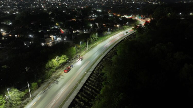 Inaugura alcalde nuevo circuito de alumbrado en boulevard Guadalupe Victoria.