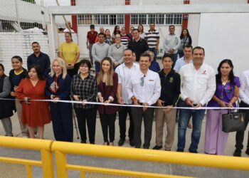 Mejora Municipio espacios educativos en la Secundaria General No. 8.  