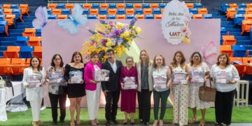 Dámaso Anaya reconoce la labor de las madres trabajadoras de la UAT