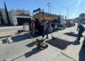 Ayuntamiento continúa con la rehabilitación de calles en Victoria.
