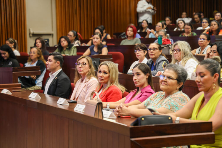 Impulsa la UAT talleres de motivación y liderazgo para mujeres