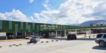 Inaugura alcalde Lalo Gattás moderna y funcional Central de Autobuses de Victoria.