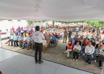 Inician Lucy y Lalo segunda entrega de programa alimentario Voluntad de Ayudar.