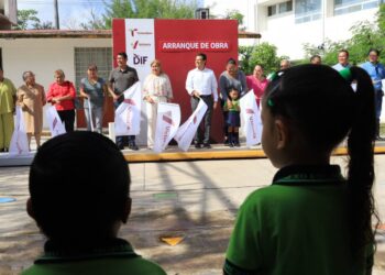 Inicia Municipio construcción de techumbre en Jardín de Niños.
