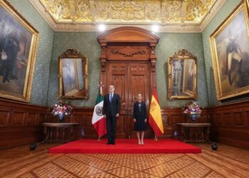 A 7 años de intransigencia de AMLO; llega Rey de España a Palacio Nacional.