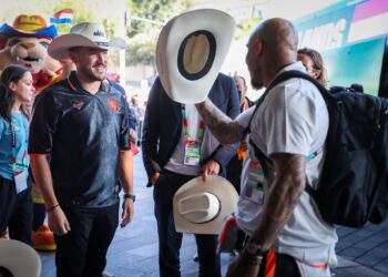 La Naranja Mecánica aterriza en Fosfo León; cheve y cabrito gratis…