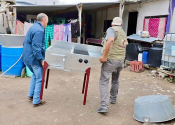 Lleva SEBIEN estufas híbridas a comunidades